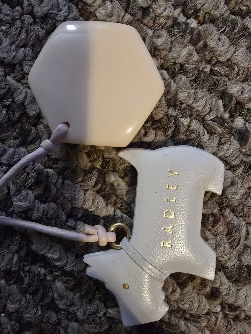RADLEY LONDON Blush Pink Leather Zip Wallet with Gold Logo - Picture 3 of 6